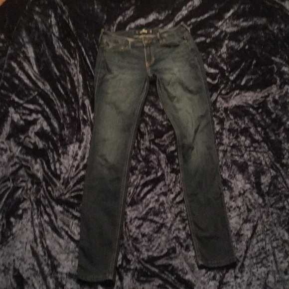 Hollister Jeans - Picture 2 of 3